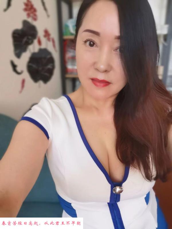杨家湾熟女骚得很 第2张