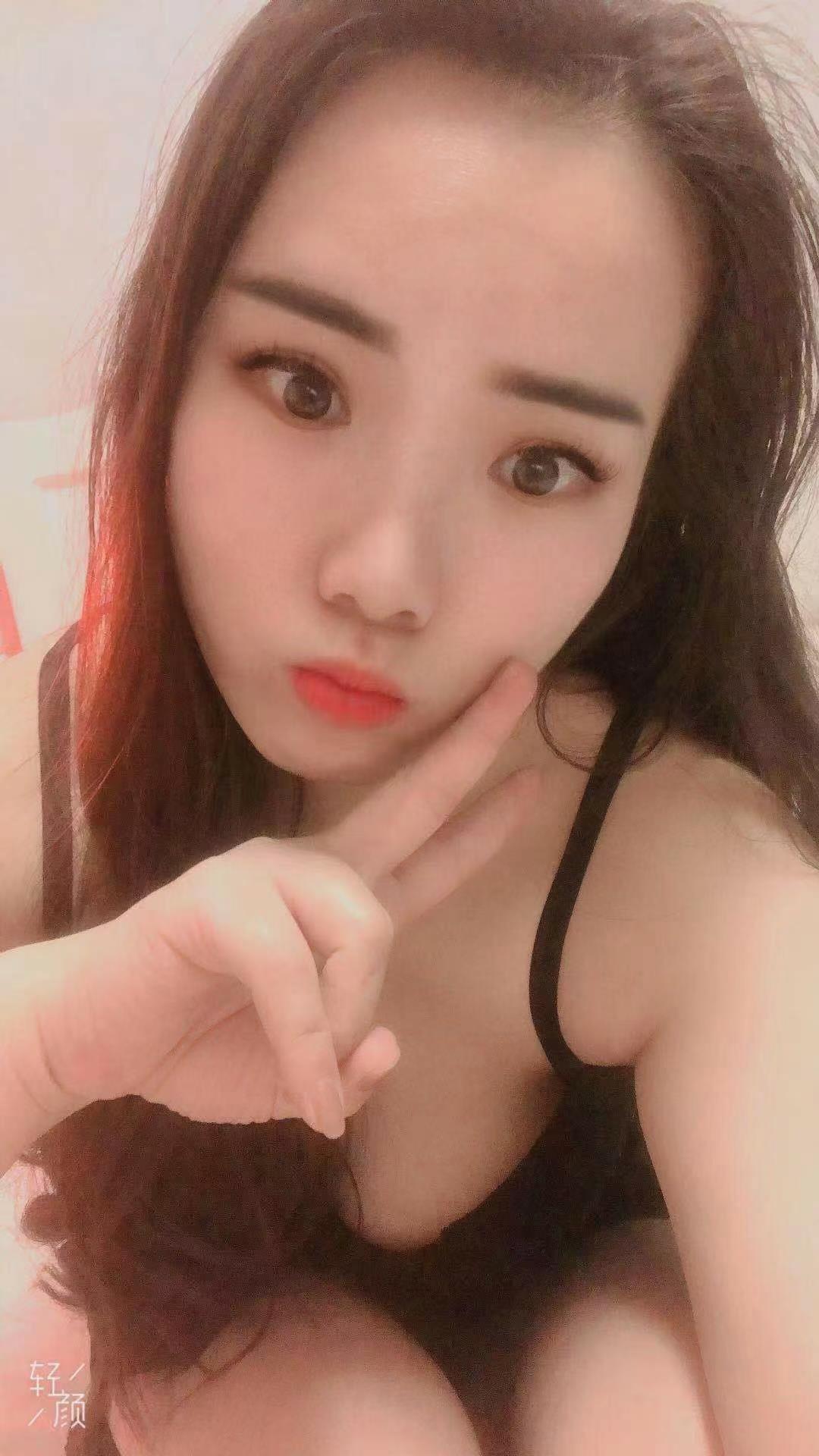 胸大，肤白，身材好 第1张