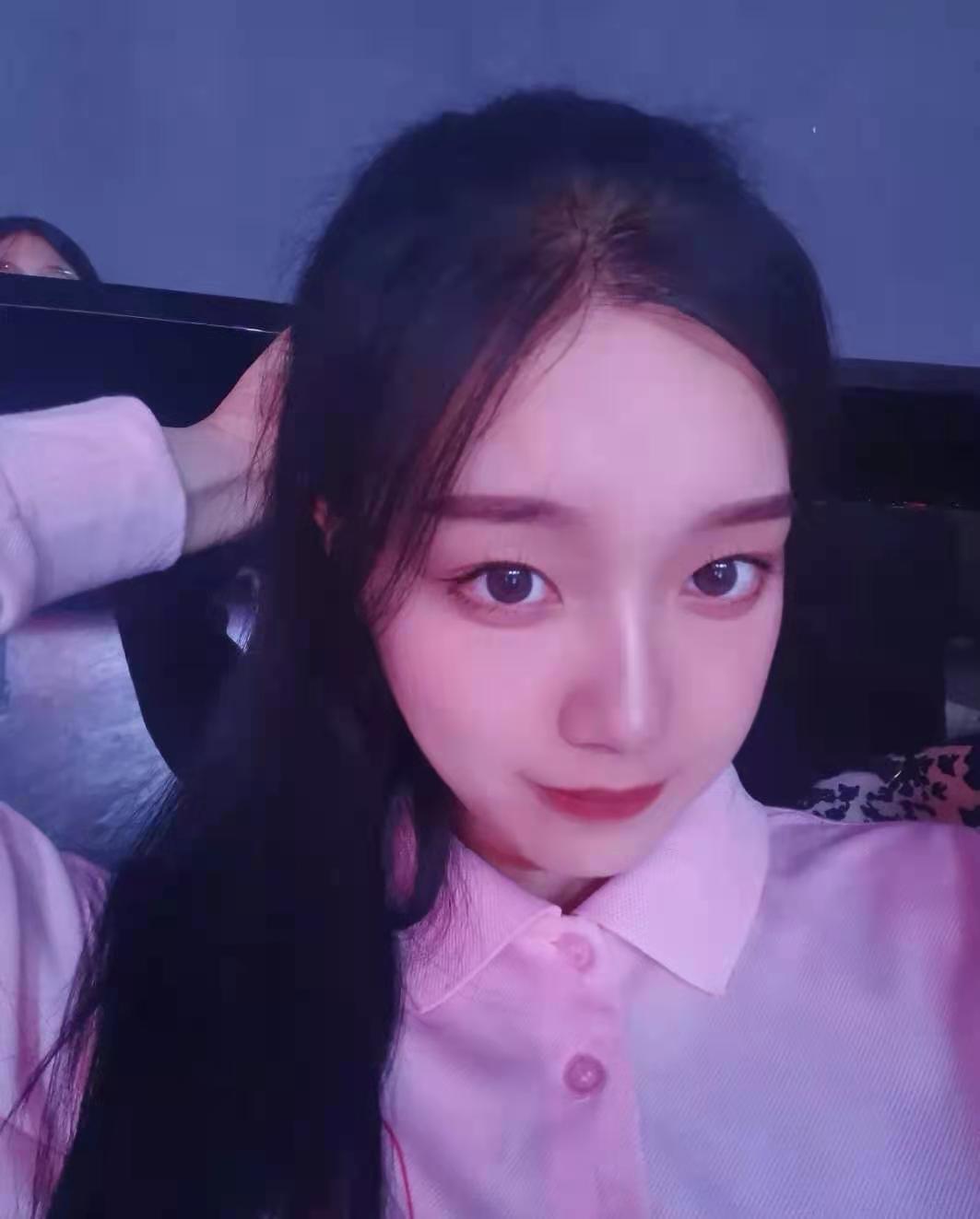 出差成都寻觅的漂亮妹子,服务不错 第1张