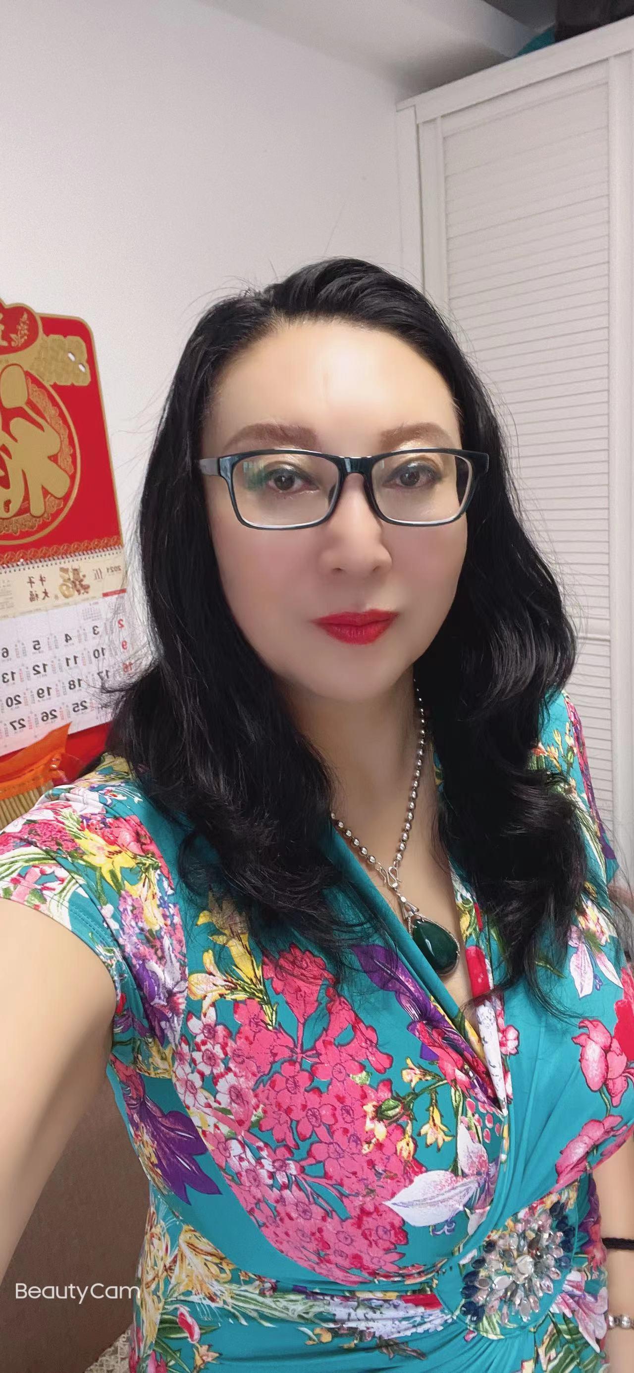 可以角色扮演的姐姐，保养得真好，就是玩个寂寞 第2张